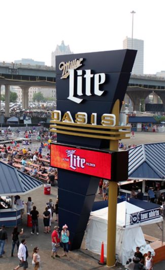 Summerfest Miller Lite Oasis Message Center