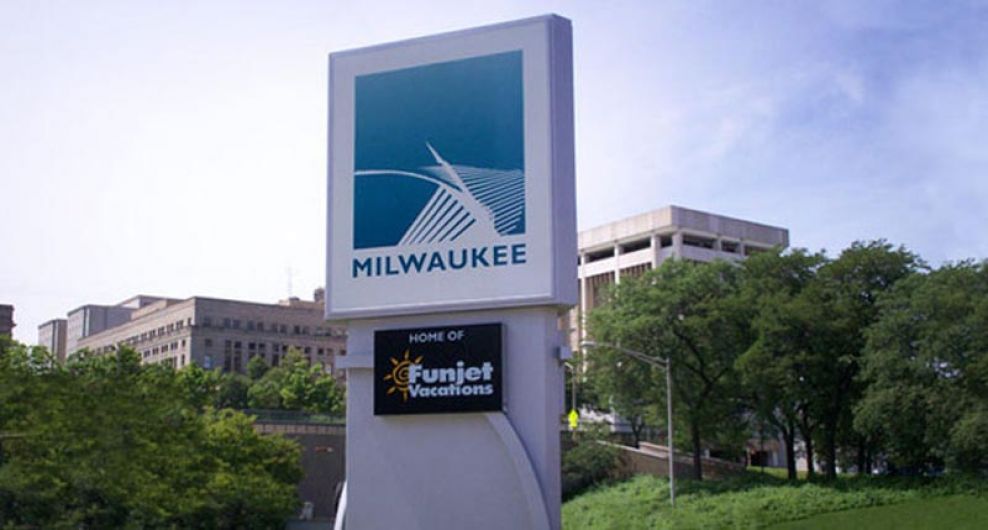 Spirit of Milwaukee Sign - Milwaukee, WI