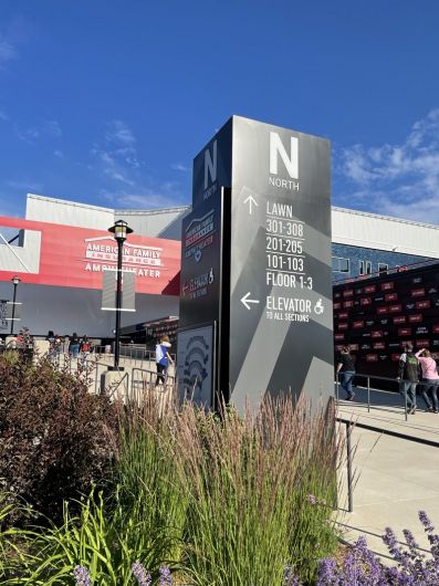 Summerfest Pylon Sign - Milwaukee, WI